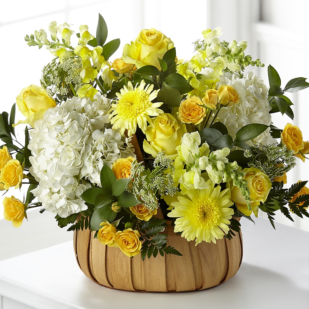 Rustic Remembrance Basket – Floral Design By Nikki, Irvine KY