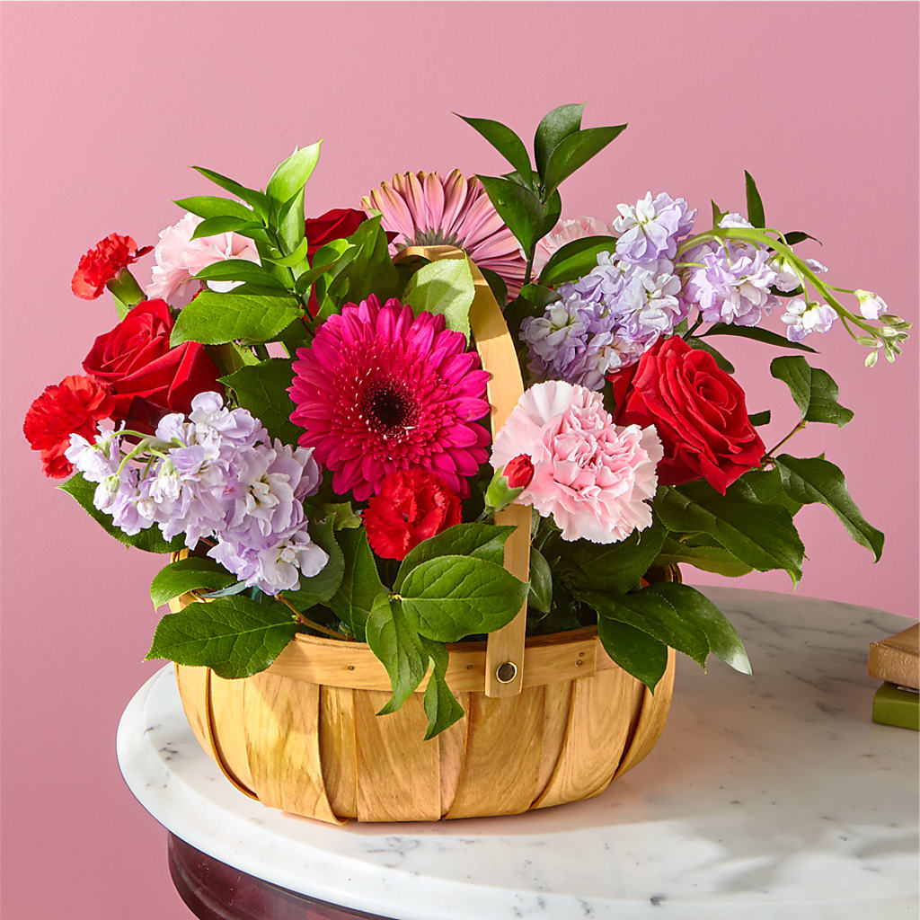 Pink Picnic Basket – Floral Design By Nikki, Irvine KY