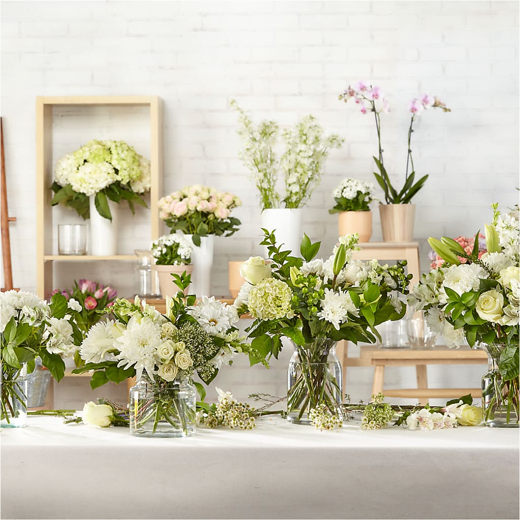 Classic Ivory – A Florist Original – Floral Design By Nikki, Irvine KY