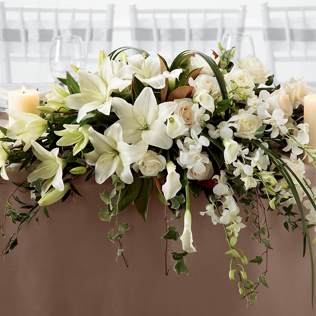 White Linen Arrangement – Floral Design By Nikki, Irvine KY