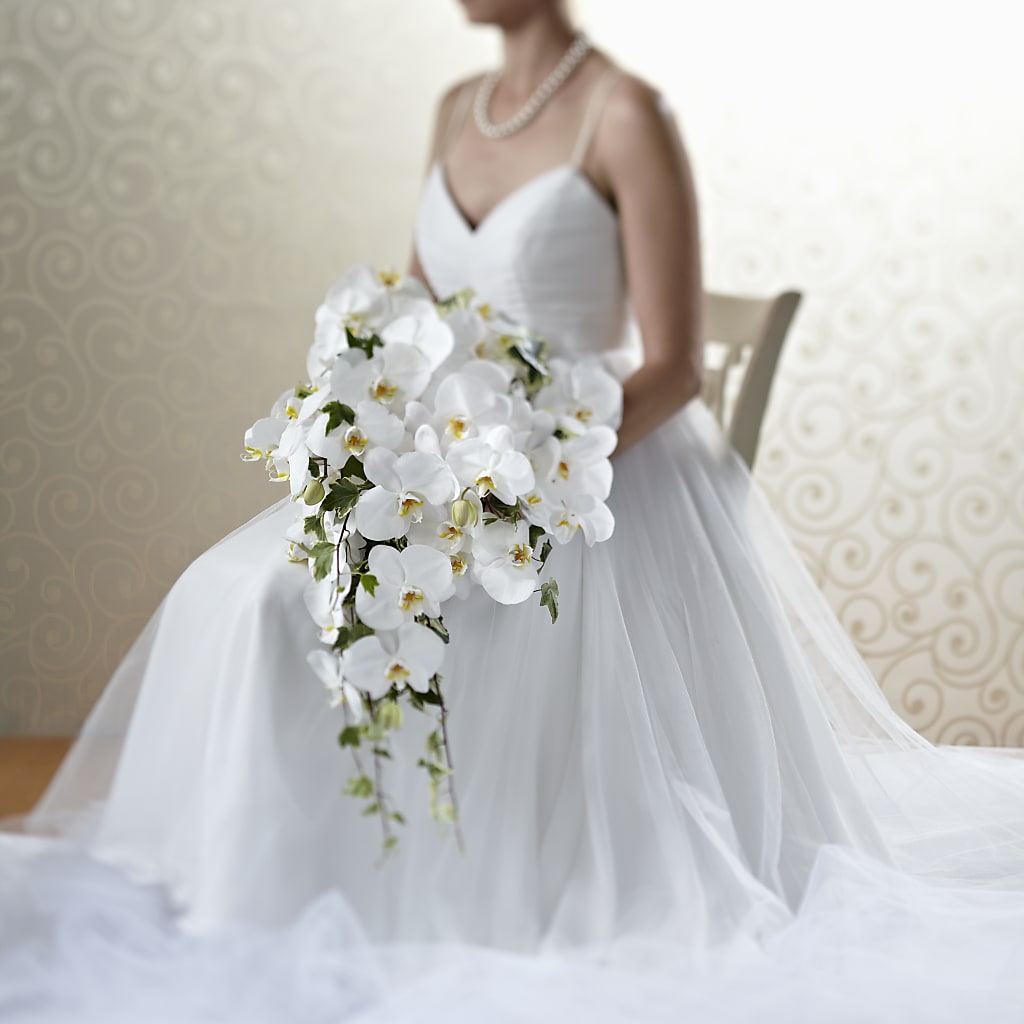 Classic White Bouquet – Floral Design By Nikki, Irvine KY