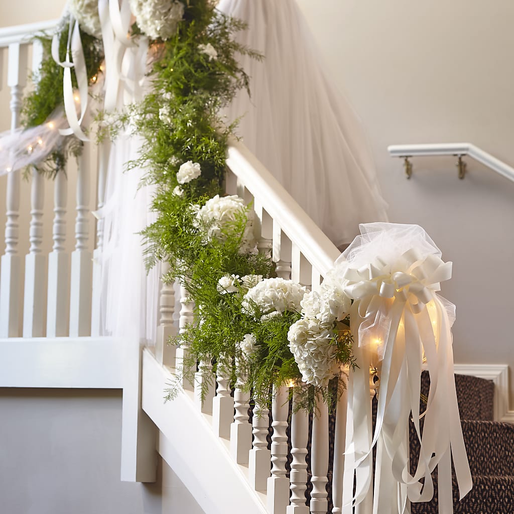 Champagne Dreams Garland – Floral Design By Nikki, Irvine KY