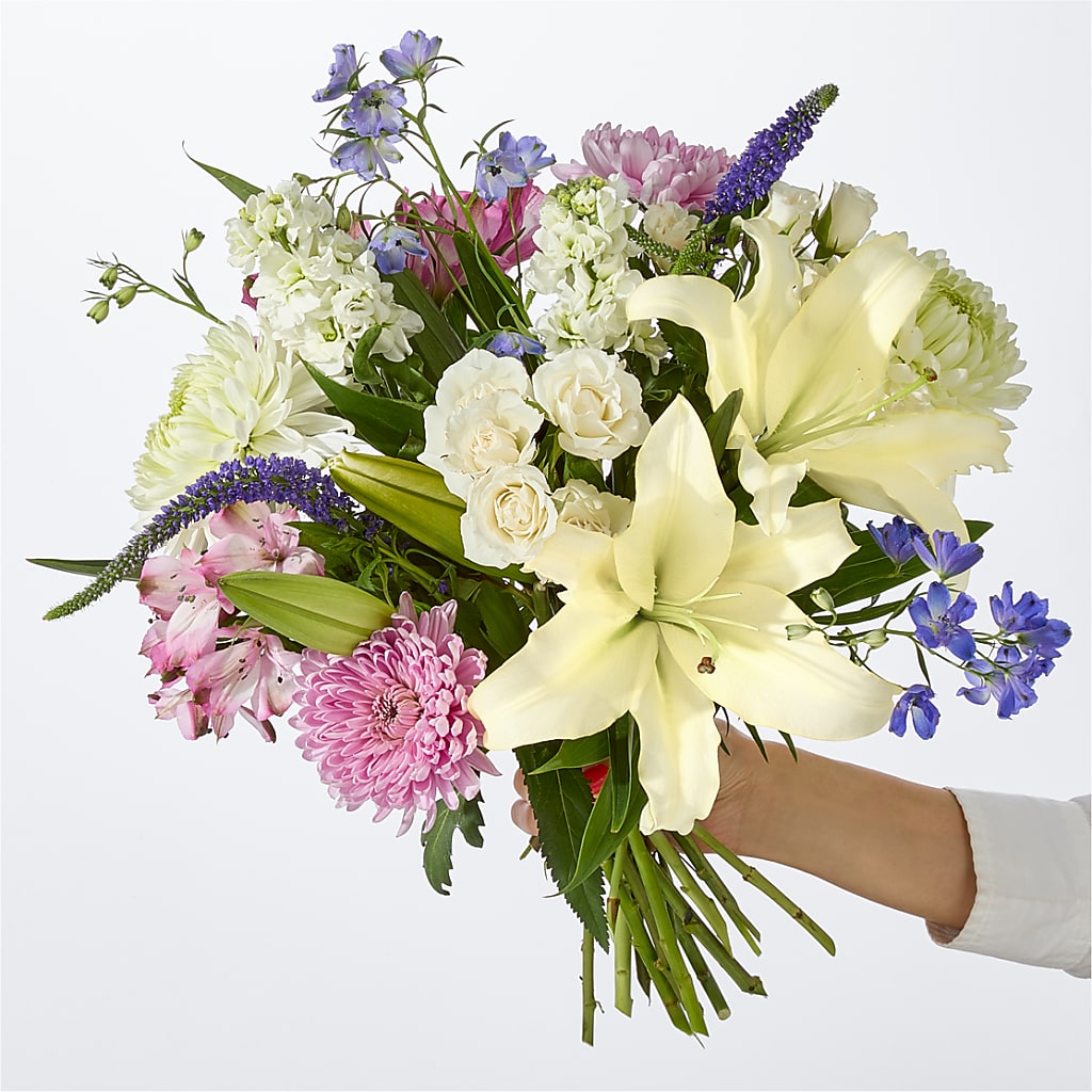 Winter Celebration Bouquet –  Floral Design By Nikki, Irvine KY