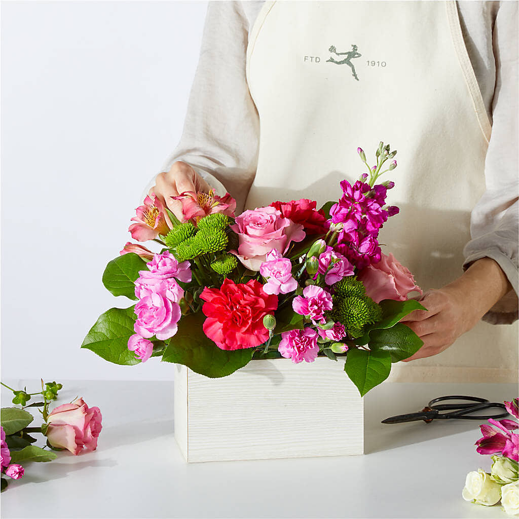 Sweetberry Box – A Florist Original –  Floral Design By Nikki, Irvine KY