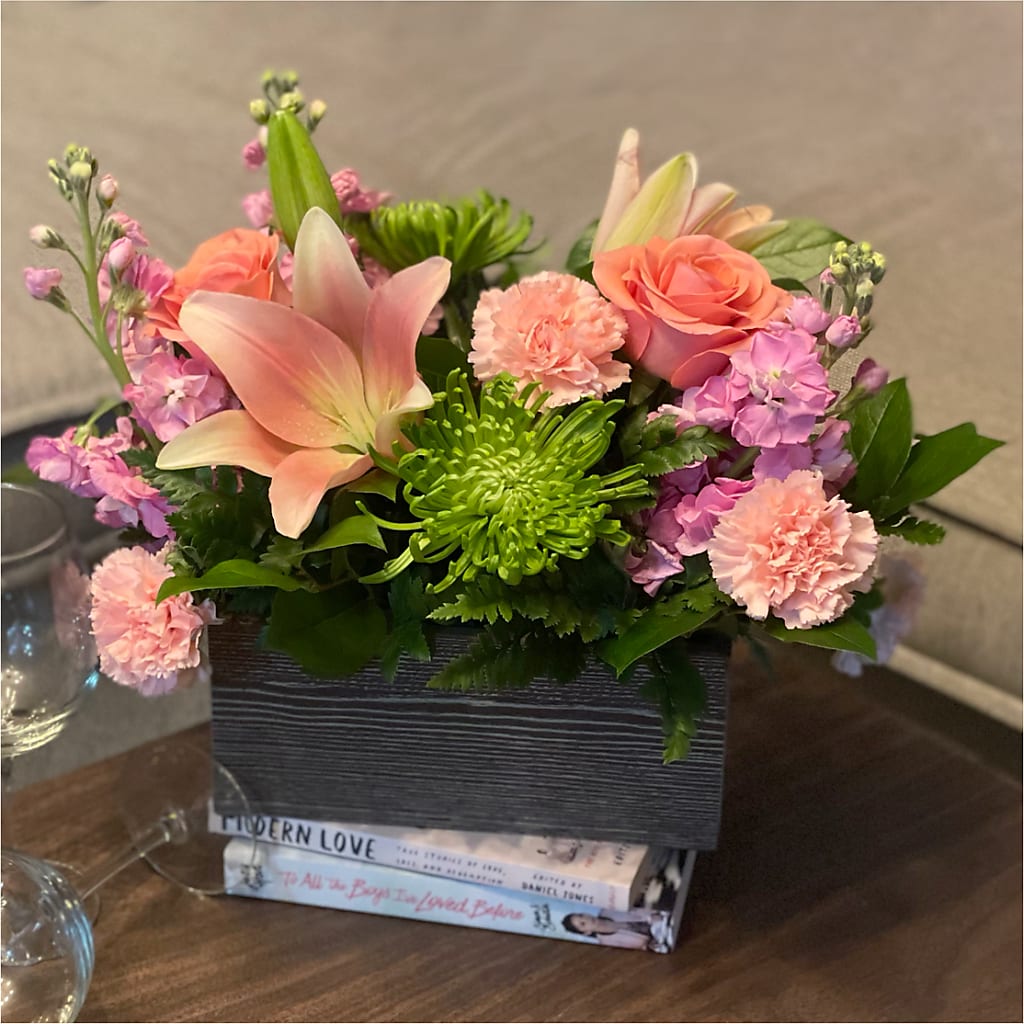 Beautiful Spirit Basket –  Floral Design By Nikki, Irvine KY
