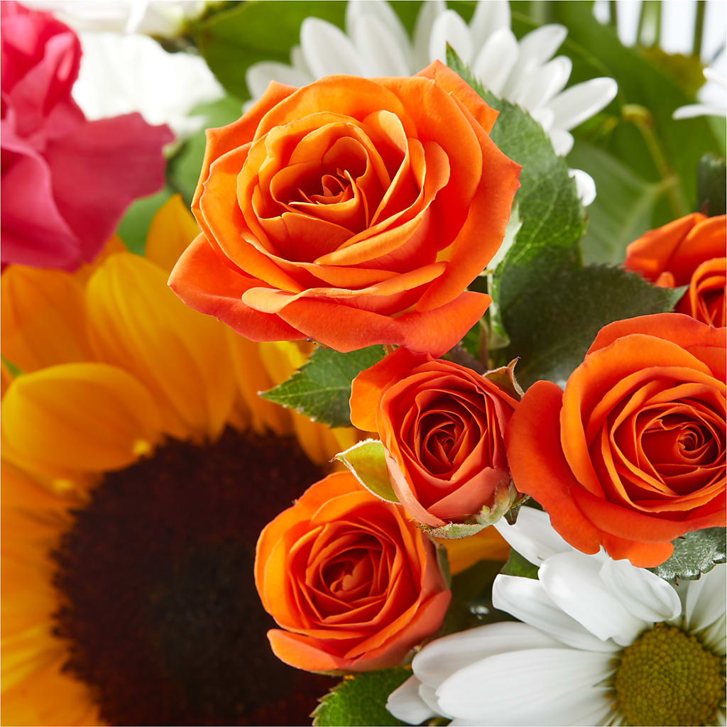 Sun-drenched Blooms Bouquet –  Floral Design By Nikki, Irvine KY