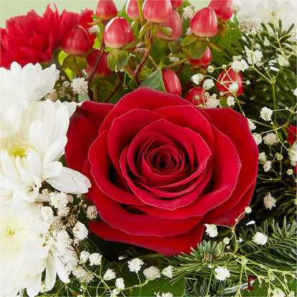 Chance of Flurries Bouquet –  Floral Design By Nikki, Irvine KY