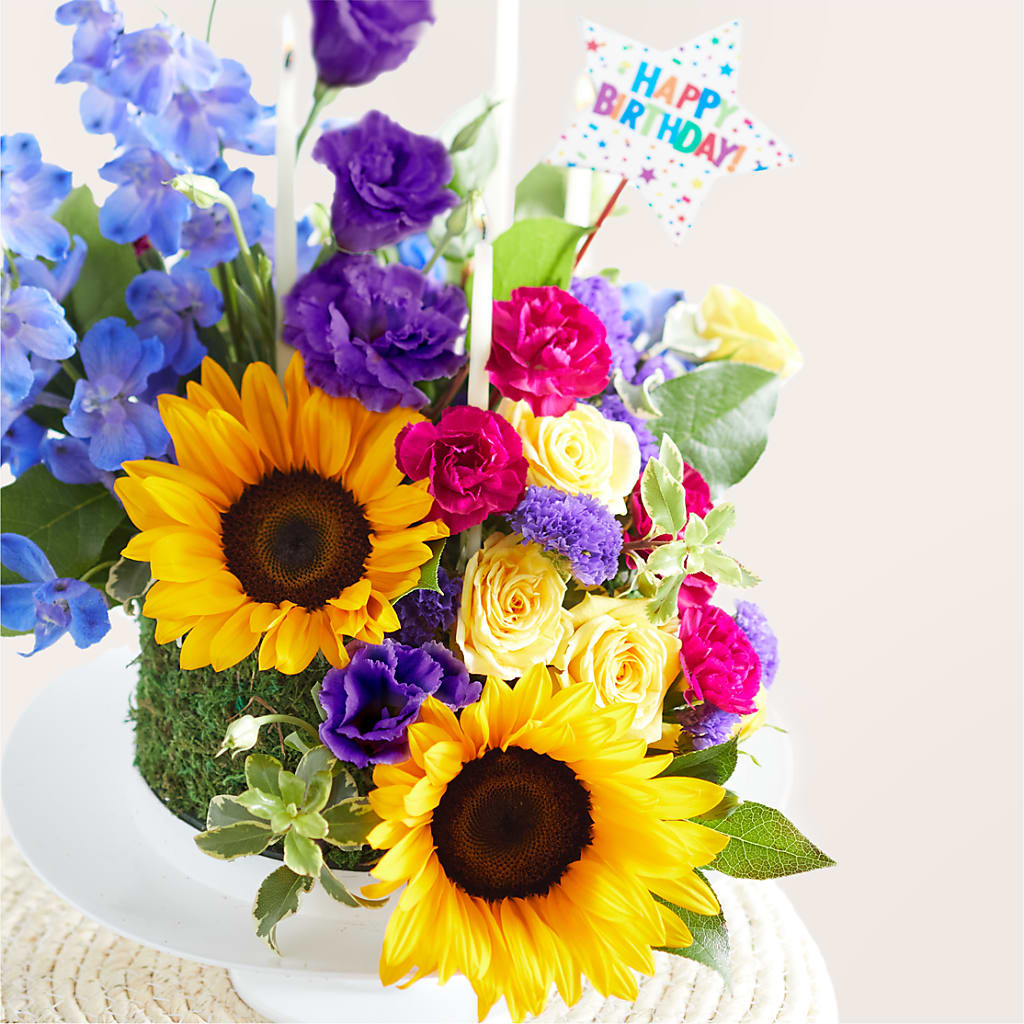 Star of the Day Floral Cake –  Floral Design By Nikki, Irvine KY