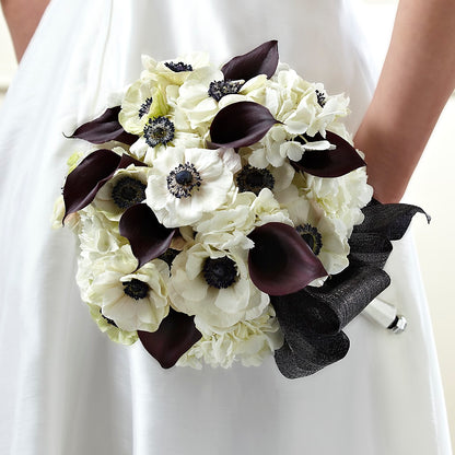 To Have and To Hold Bouquet –  Floral Design By Nikki, Irvine KY
